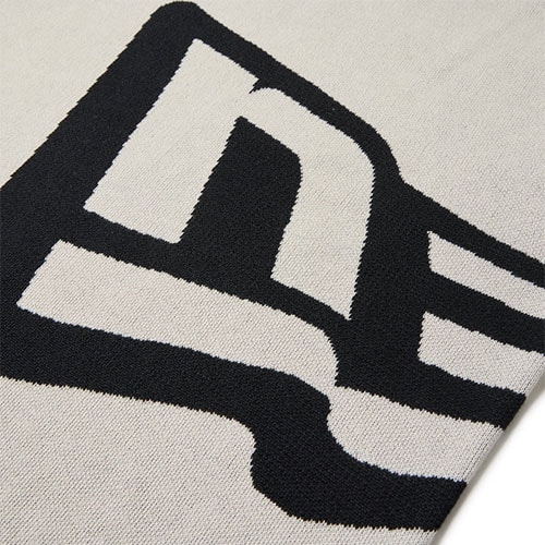 ニューエラ セーター