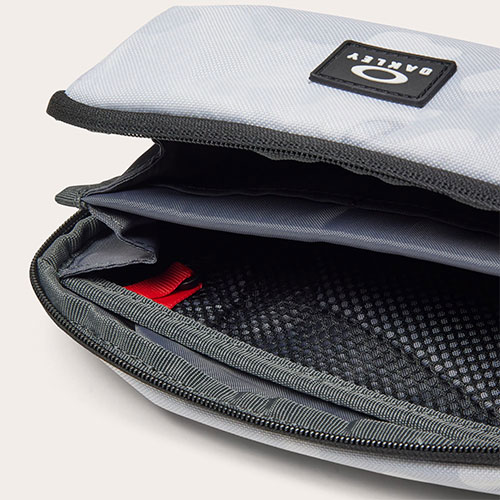 オークリー ポーチ