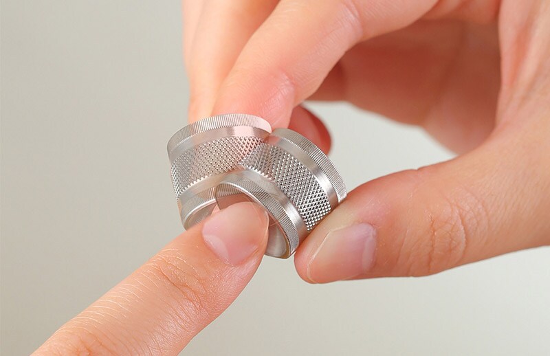 足立工業 刃物の町で作られた すり鉢型爪やすり