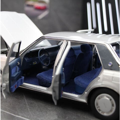 dショッピング |XiaoGuang MODEL 1/18 トヨタ クラウン MS122 シルバー