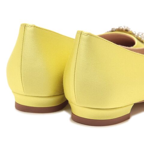 マノロブラニク パンプス ハンギシフラット ジュエルバックル イエロー