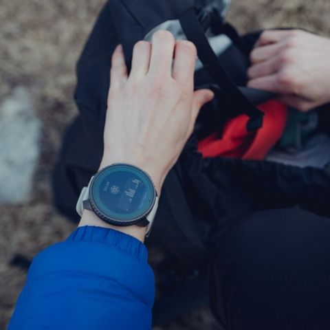 dショッピング |SUUNTO VERTICAL スント バーティカル TITANIUM SOLAR